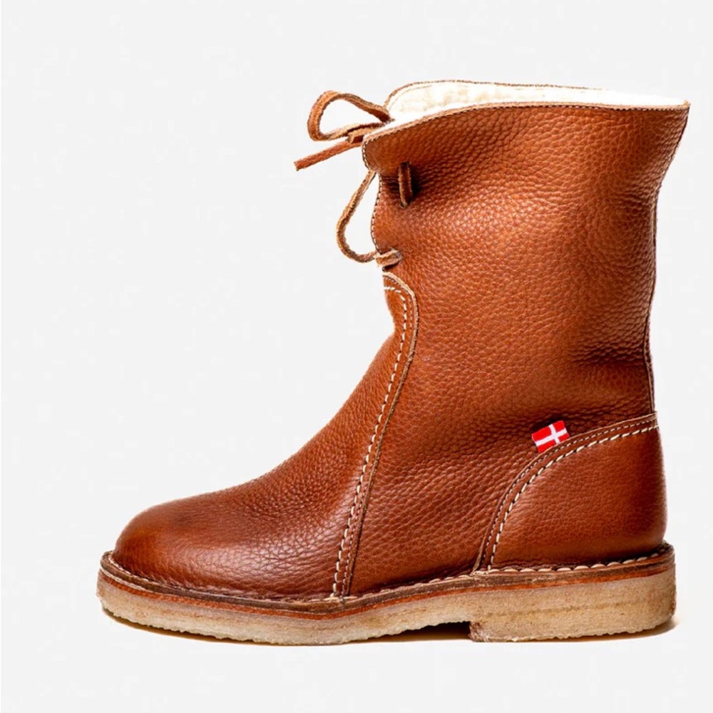Duckfeet Arhus 41 color Nut. Gently worn